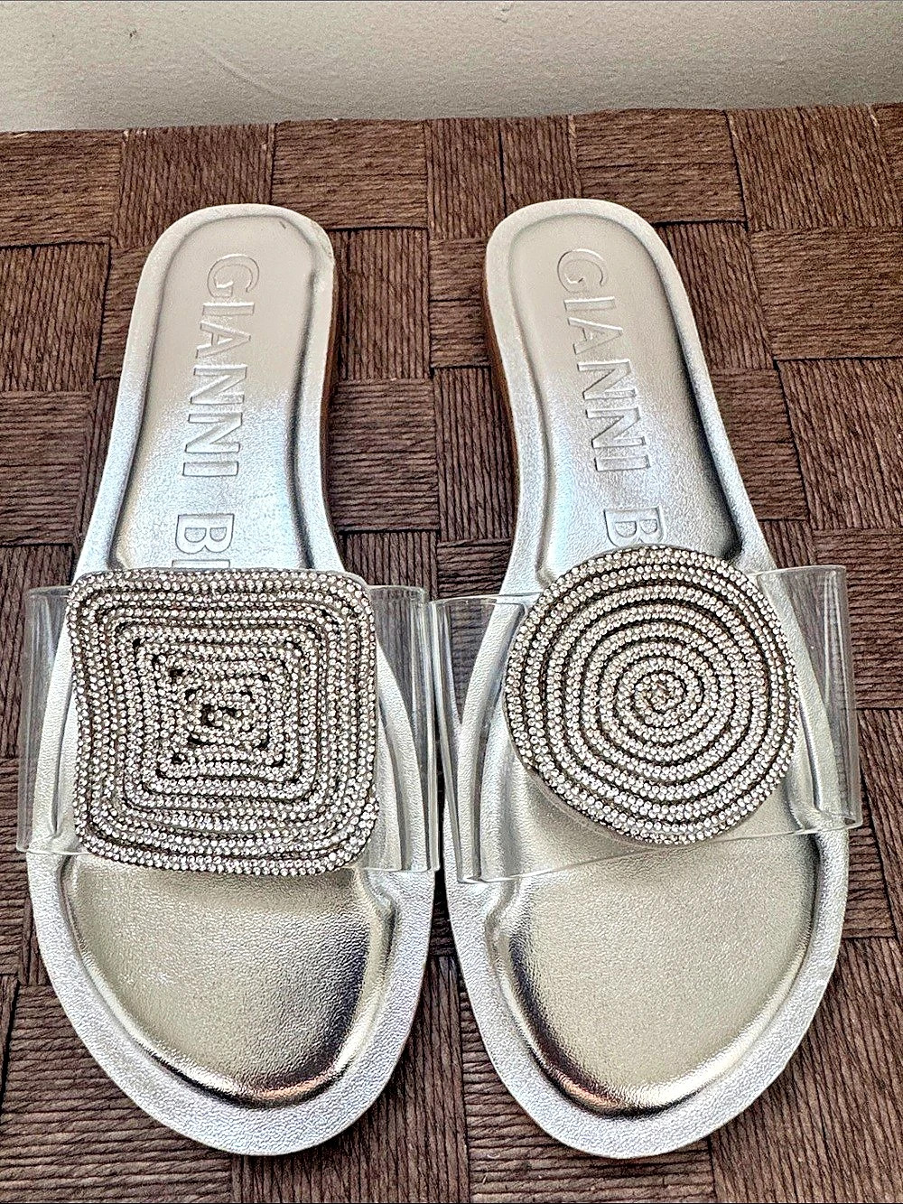 Gianni Bini Jaxx Clear Mismatched Rhinestone Ornament Flat Slide Sandals Slide